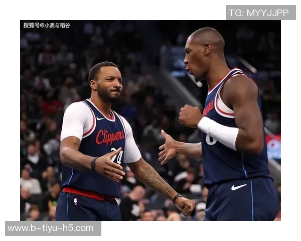 快船邓恩称赞保罗职业素养观察其比赛对自己成长助益良多